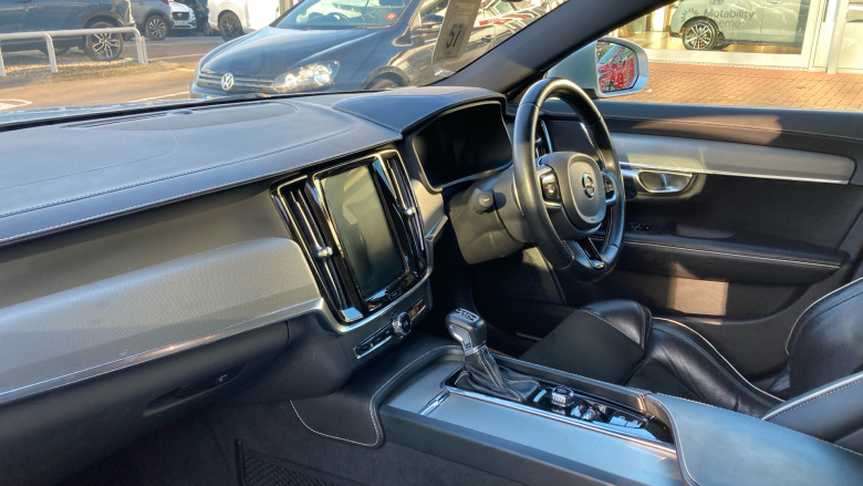 Volvo S90 2.0 D4 R DESIGN 4dr Geartronic Diesel Saloon